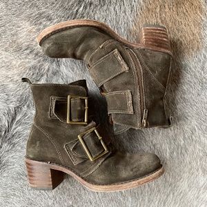 Frye Sabrina Green Suede Buckle Ankle Boot 7.5